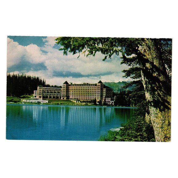 Vintage Chateau Lake Louise Postcard Banff Canadian Rockies Byron Harmon Photos - Picture 1 of 2